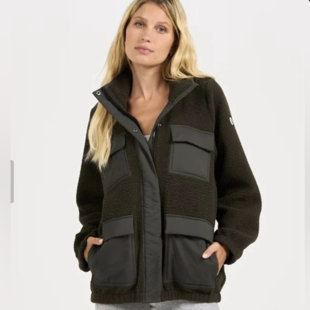 Vuori Untility Sherpa Jacket